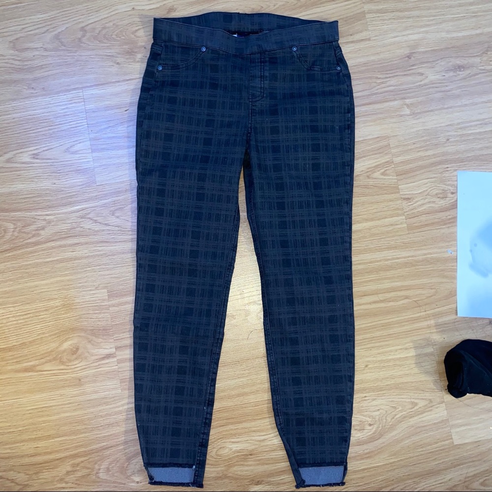 Simply Vera Plaid Pants